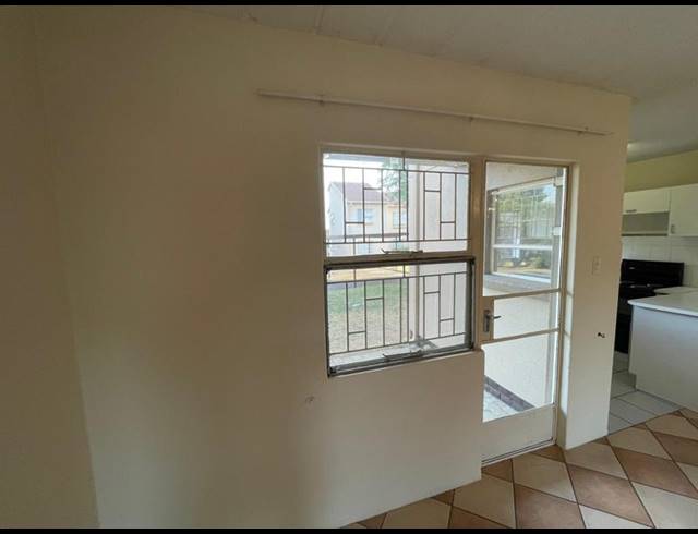2 BEDROOM PROPERTY TO RENT IN POMONA